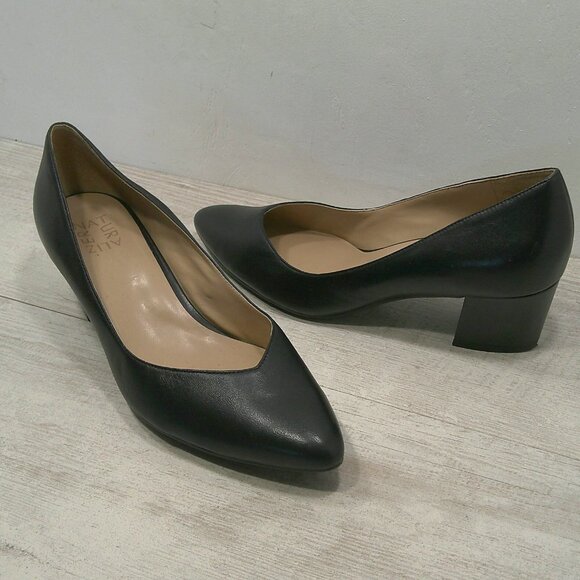 Naturalizer Black Classic Reto Leather Pointed Toe Mali Pumps Size 9 W | Wide - Picture 1 of 12